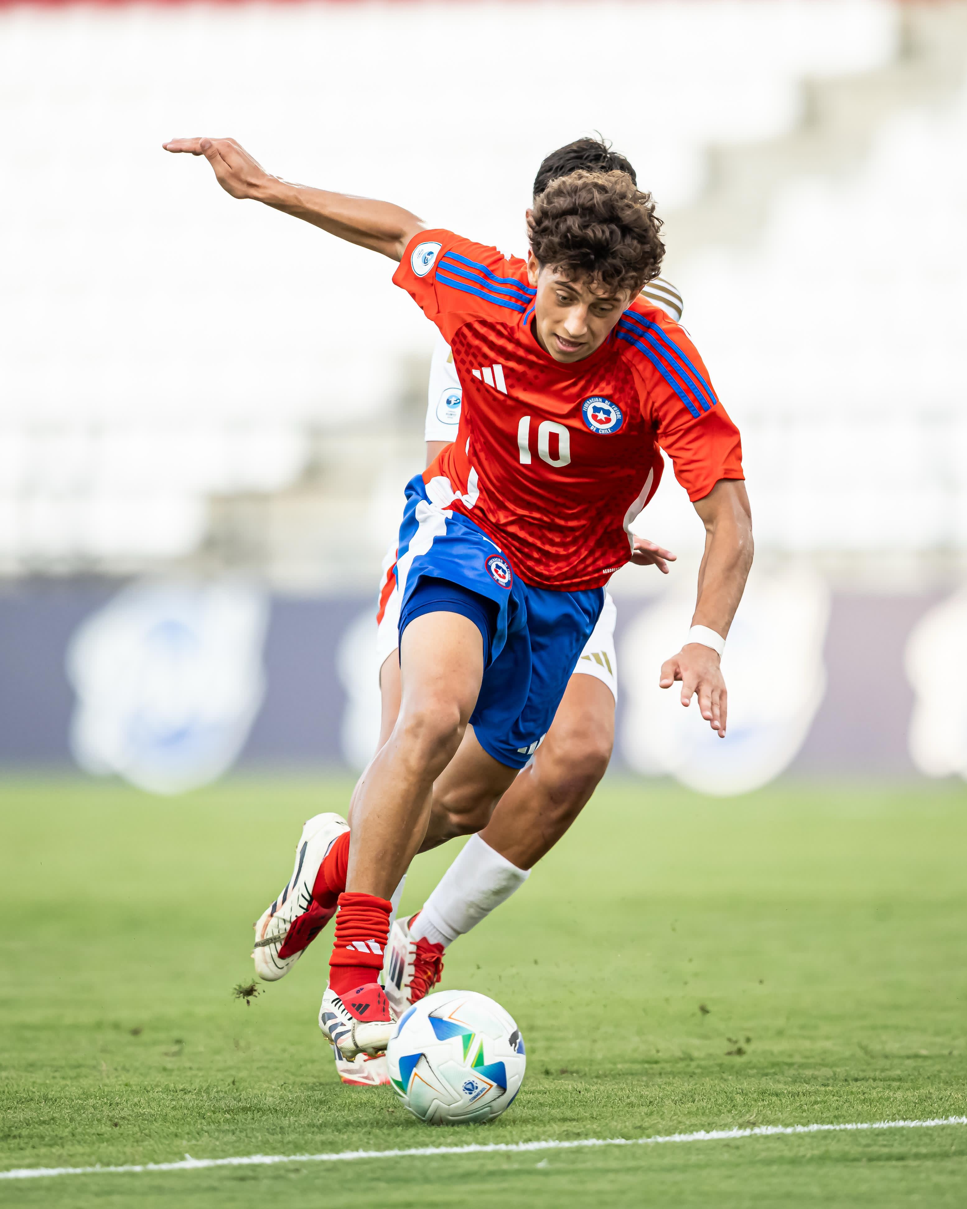 Zidane Yañez competing for Chile